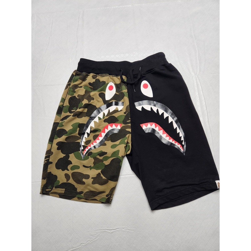 A Bathing Ape Bape Shorts Mens Medium Camo Black Shark Face Split Cotton Graphic